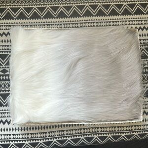 Cozee Australia faux fur luxury warming pillow